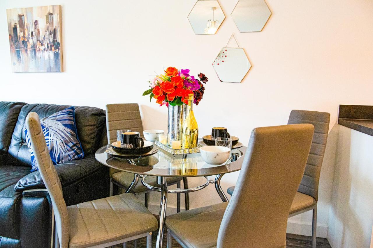 A Luxury 2 Bedroom Apartment With 2 Free Parking Чатем Екстер'єр фото
