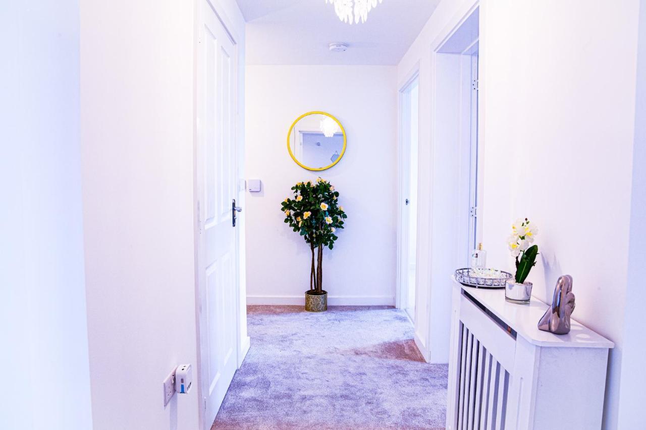 A Luxury 2 Bedroom Apartment With 2 Free Parking Чатем Екстер'єр фото
